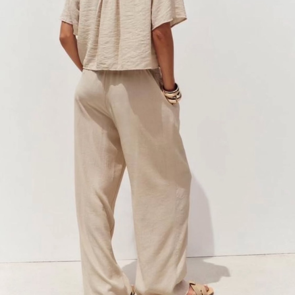 Zara NWT elastic waistband wide leg pants sand color - Picture 4 of 6